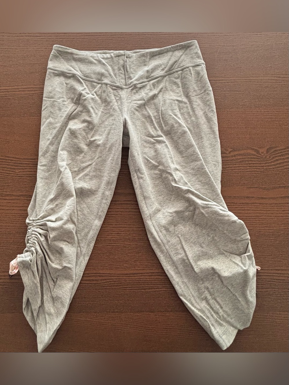 Lululemon women’s cropped pant with scrunch ankle size 10
